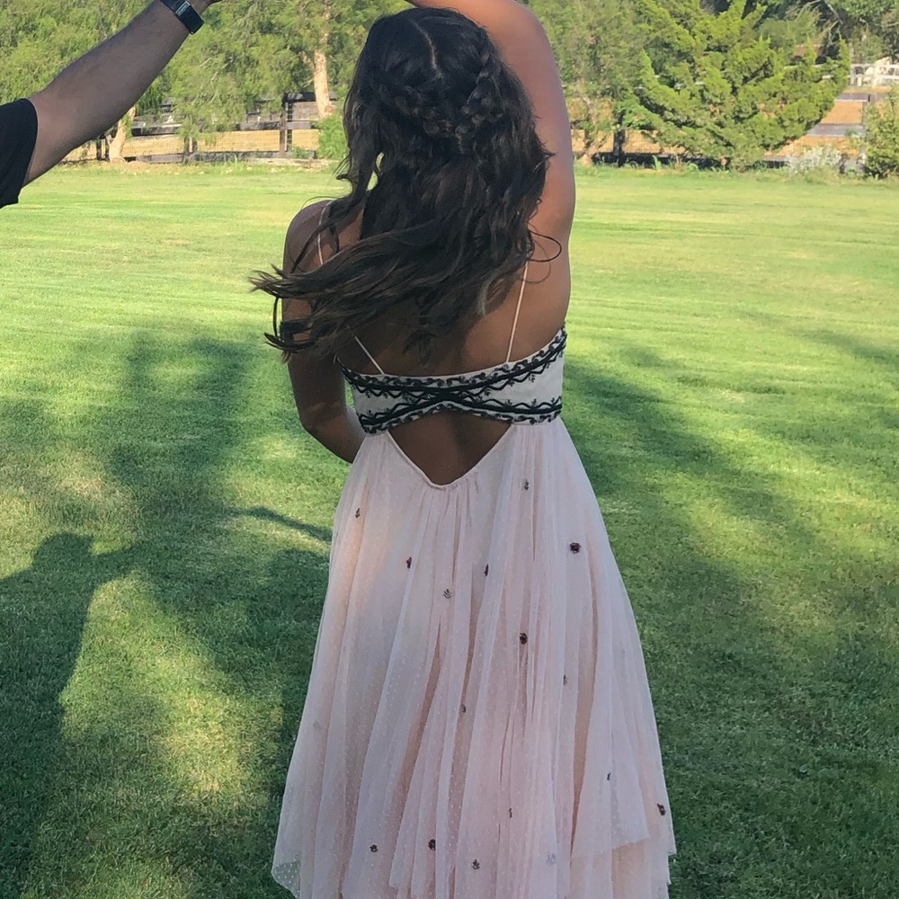 Formal beaded dress - Picture 2 of 4